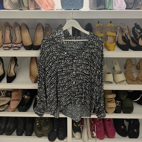 Women size 34 Balenciaga wavy print blouse - Picture 1 of 2